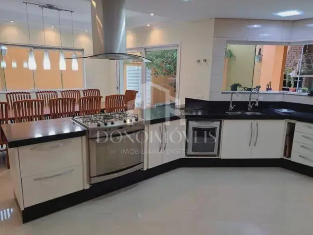 Casa, 3 quartos, 250 m² - Foto 2