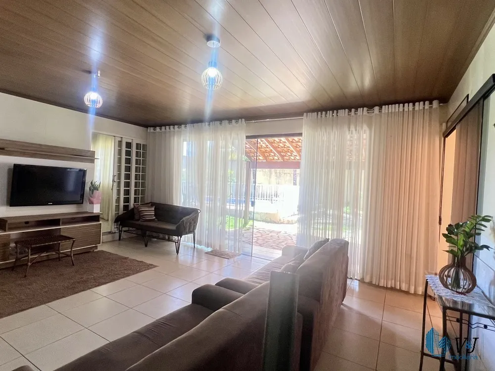 Casa, 4 quartos, 240 m² - Foto 10