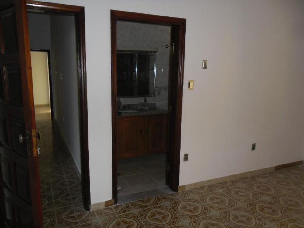 Casa à venda com 3 quartos, 300m² - Foto 15
