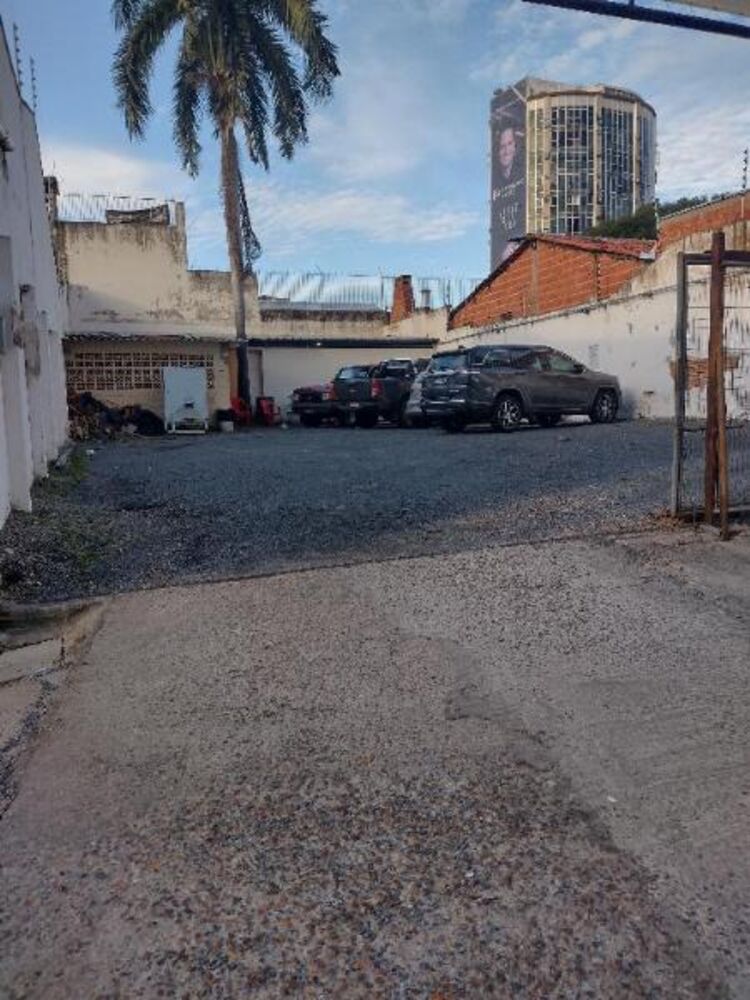 Terreno à venda, 300m² - Foto 1