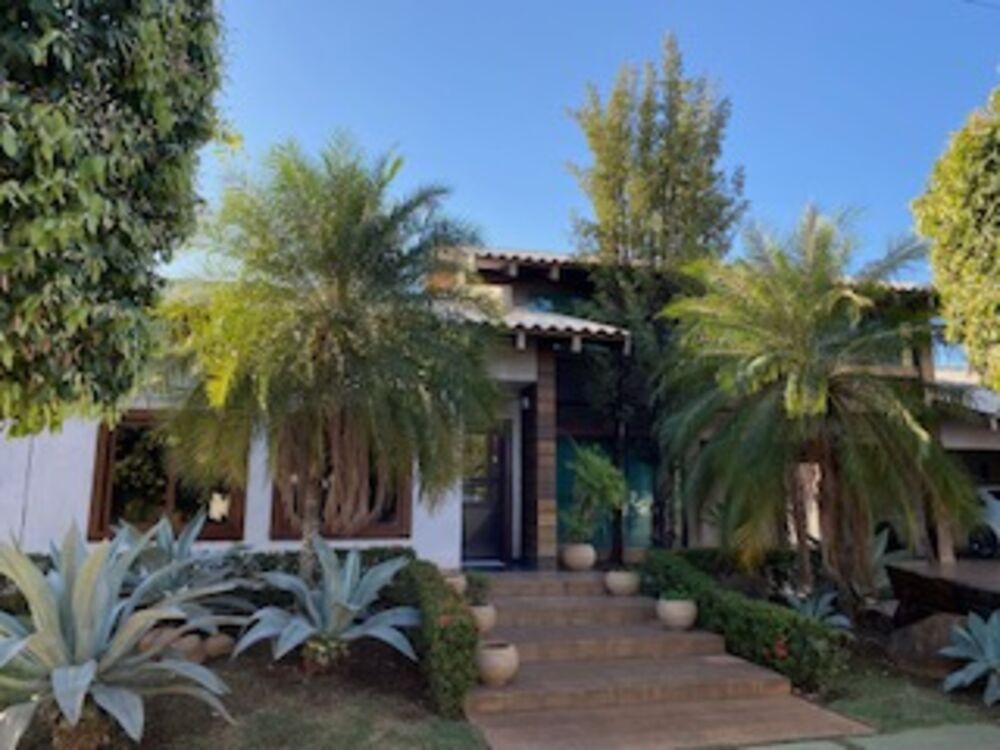 Casa à venda com 7 quartos, 785m² - Foto 1
