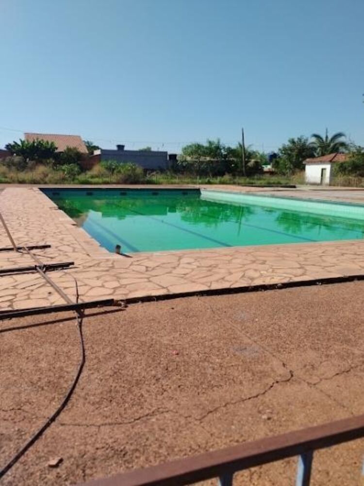 Loja-Salão, 24480 m² - Foto 1