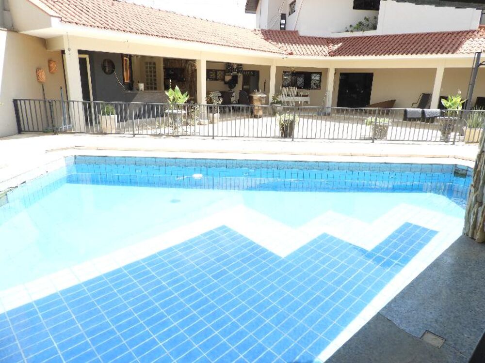 Casa, 6 quartos, 560 m² - Foto 1