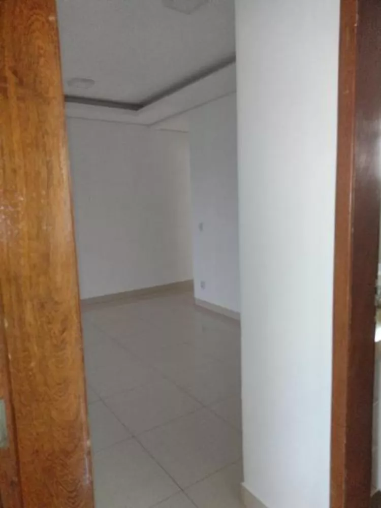 Apartamento à venda com 2 quartos, 62m² - Foto 13