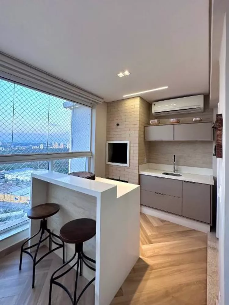 Apartamento à venda com 3 quartos, 136m² - Foto 4