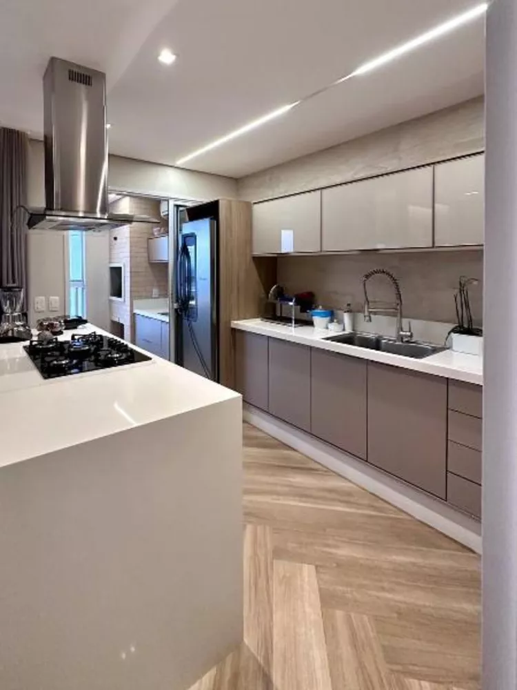 Apartamento à venda com 3 quartos, 136m² - Foto 9