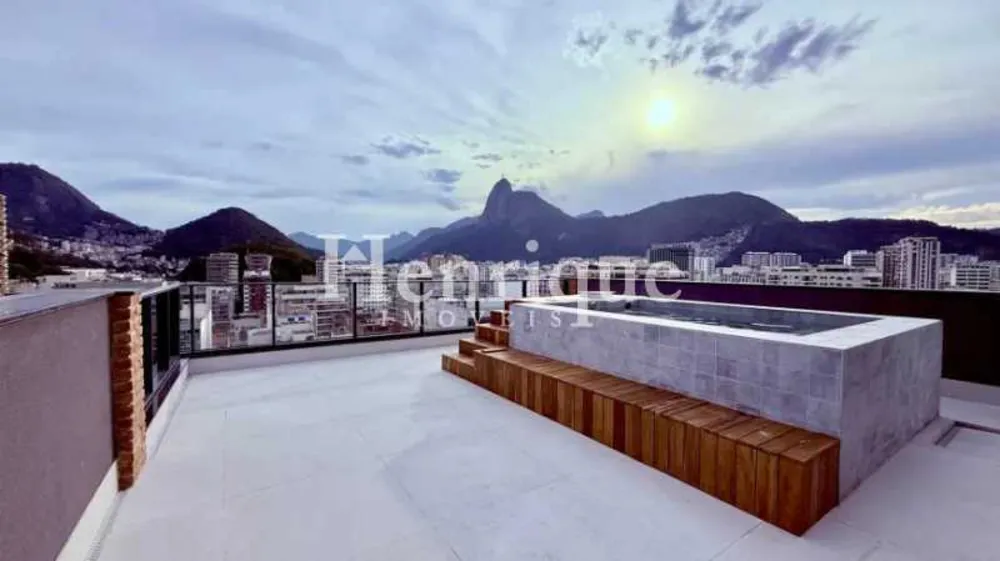 Cobertura, 3 quartos, 243 m² - Foto 1
