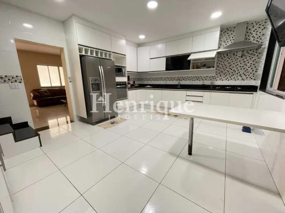 Casa, 4 quartos, 228 m² - Foto 21