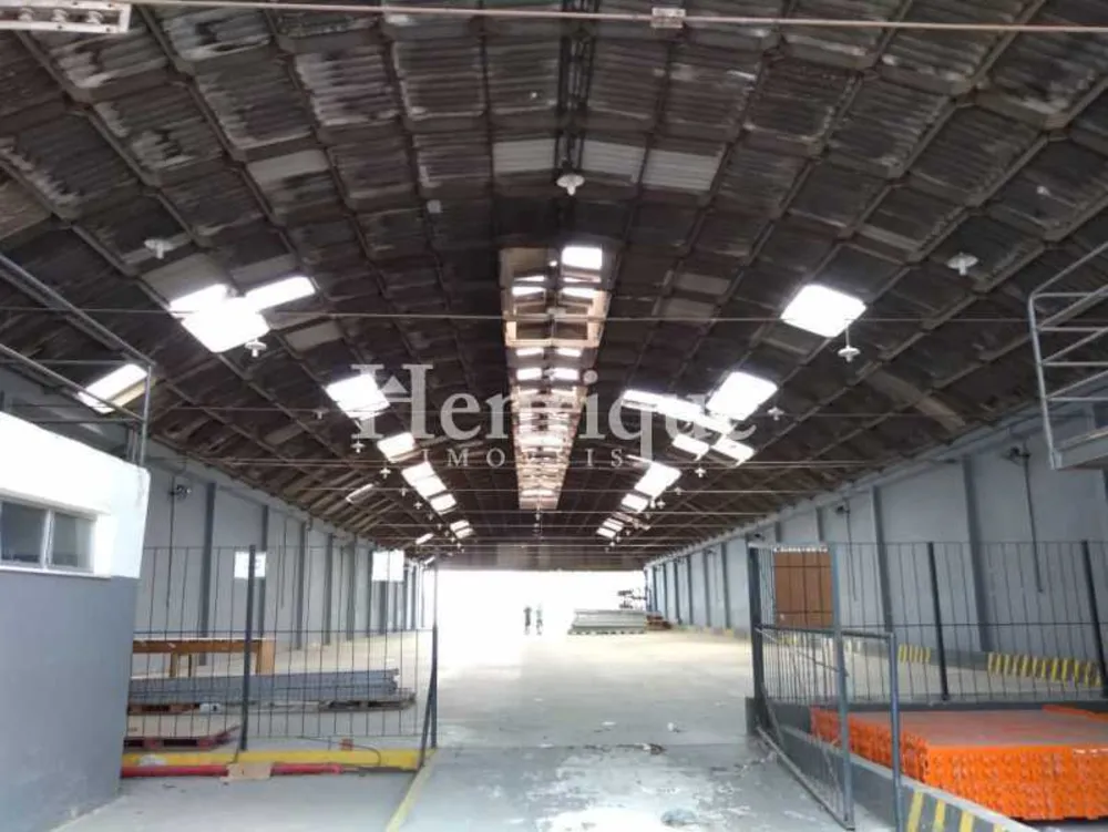 Depósito-Galpão, 3200 m² - Foto 1
