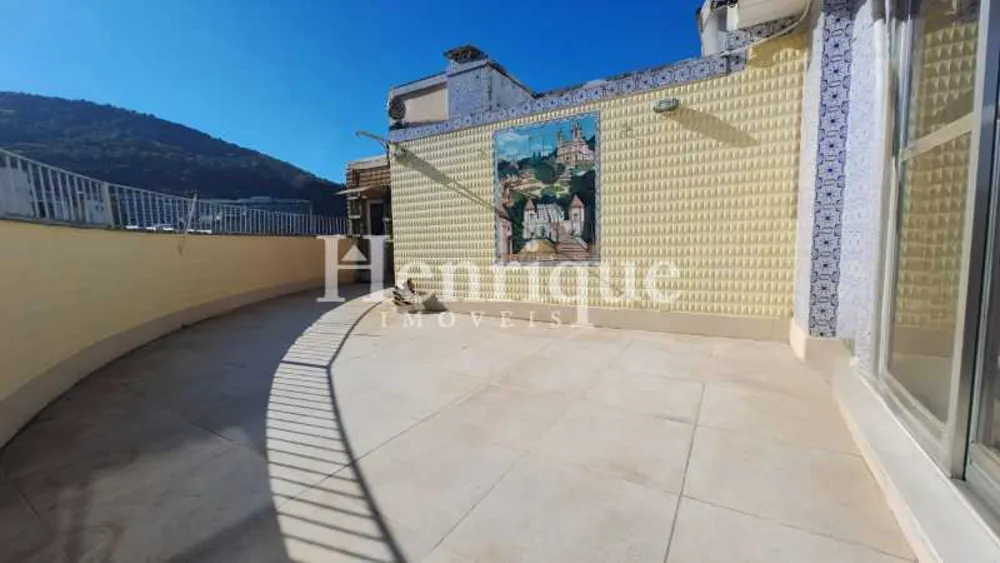 Cobertura, 3 quartos, 224 m² - Foto 2