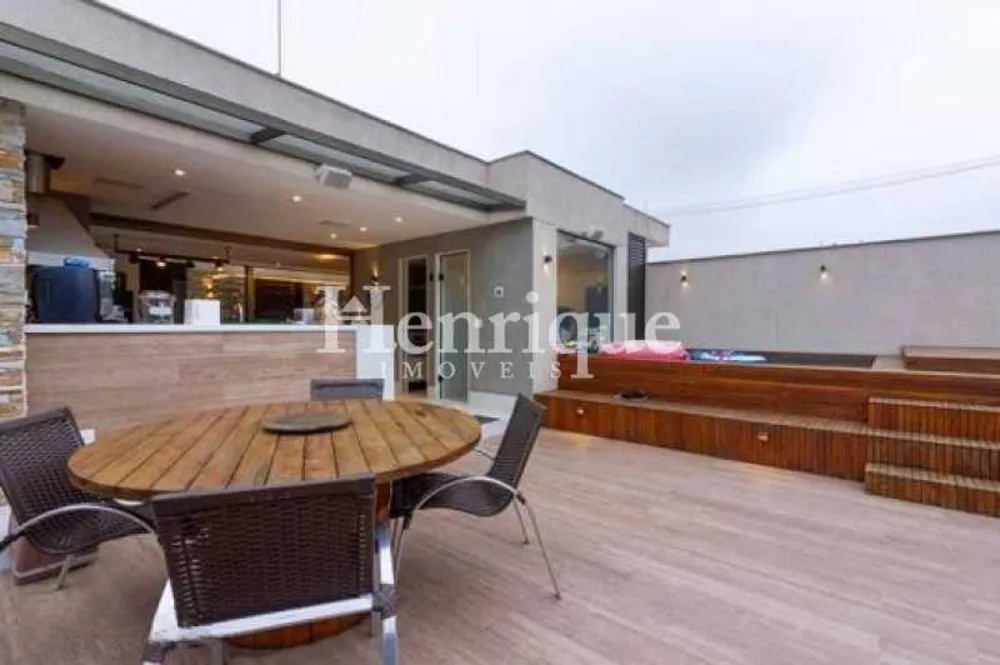 Cobertura, 5 quartos, 254 m² - Foto 2