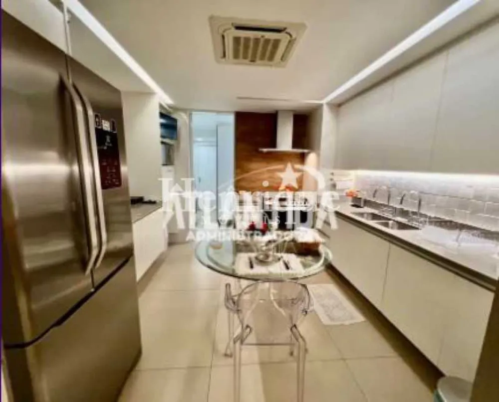 Apartamento, 3 quartos, 158 m² - Foto 1