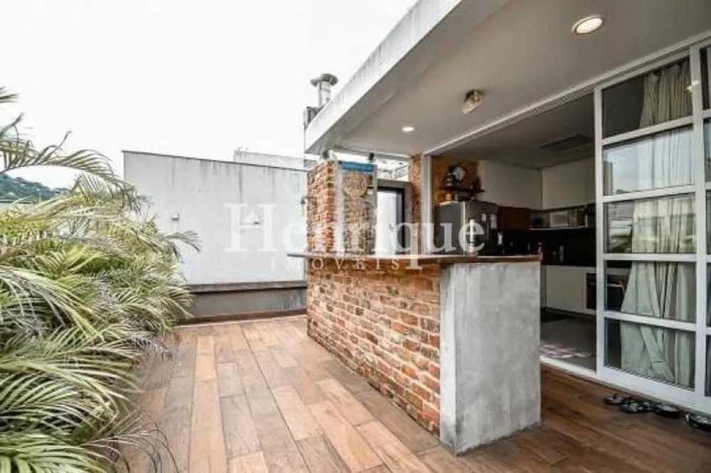 Cobertura, 3 quartos, 219 m² - Foto 3
