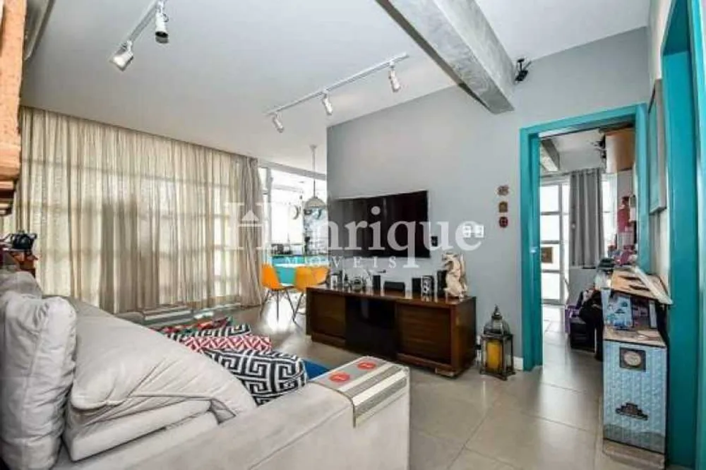 Cobertura, 3 quartos, 219 m² - Foto 2