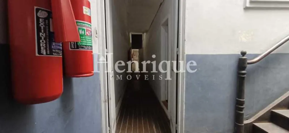 Casa, 6 quartos, 216 m² - Foto 3