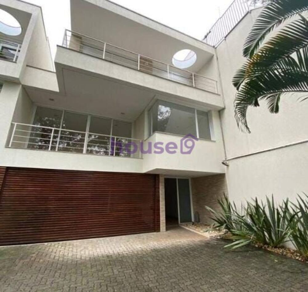 Casa para alugar com 4 quartos, 425m² - Foto 1