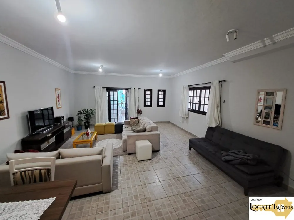 Sobrado, 3 quartos, 200 m² - Foto 1