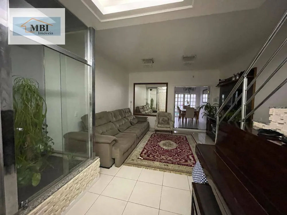 Sobrado, 3 quartos, 200 m² - Foto 1