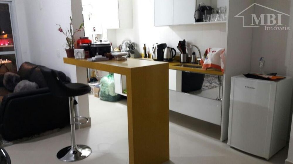 Apartamento à venda com 2 quartos, 77m² - Foto 13