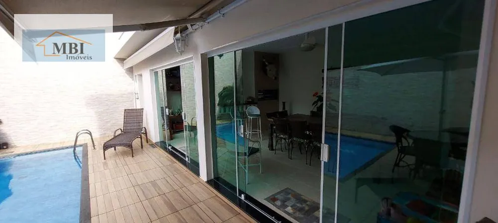 Sobrado, 3 quartos, 276 m² - Foto 2