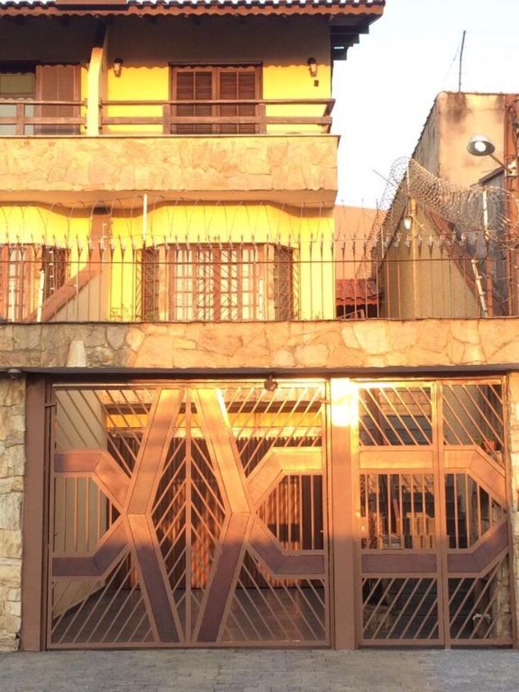 Sobrado, 3 quartos, 350 m² - Foto 1