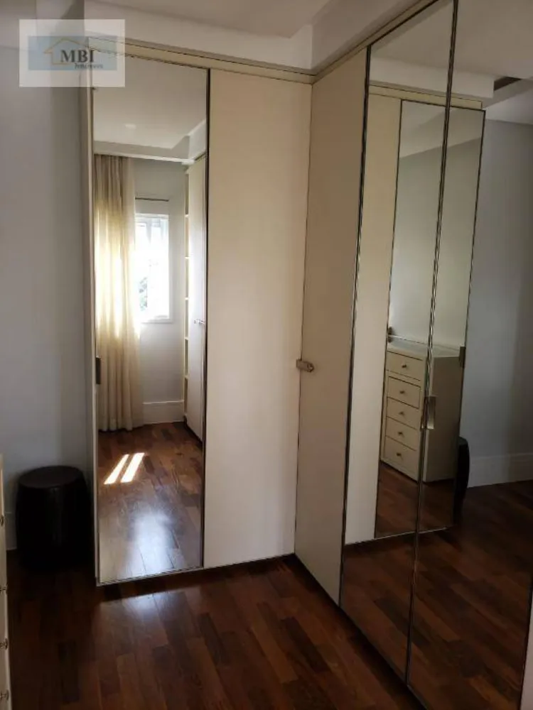 Apartamento, 3 quartos, 205 m² - Foto 1