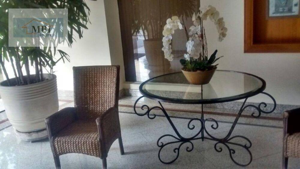 Apartamento, 3 quartos, 176 m² - Foto 1