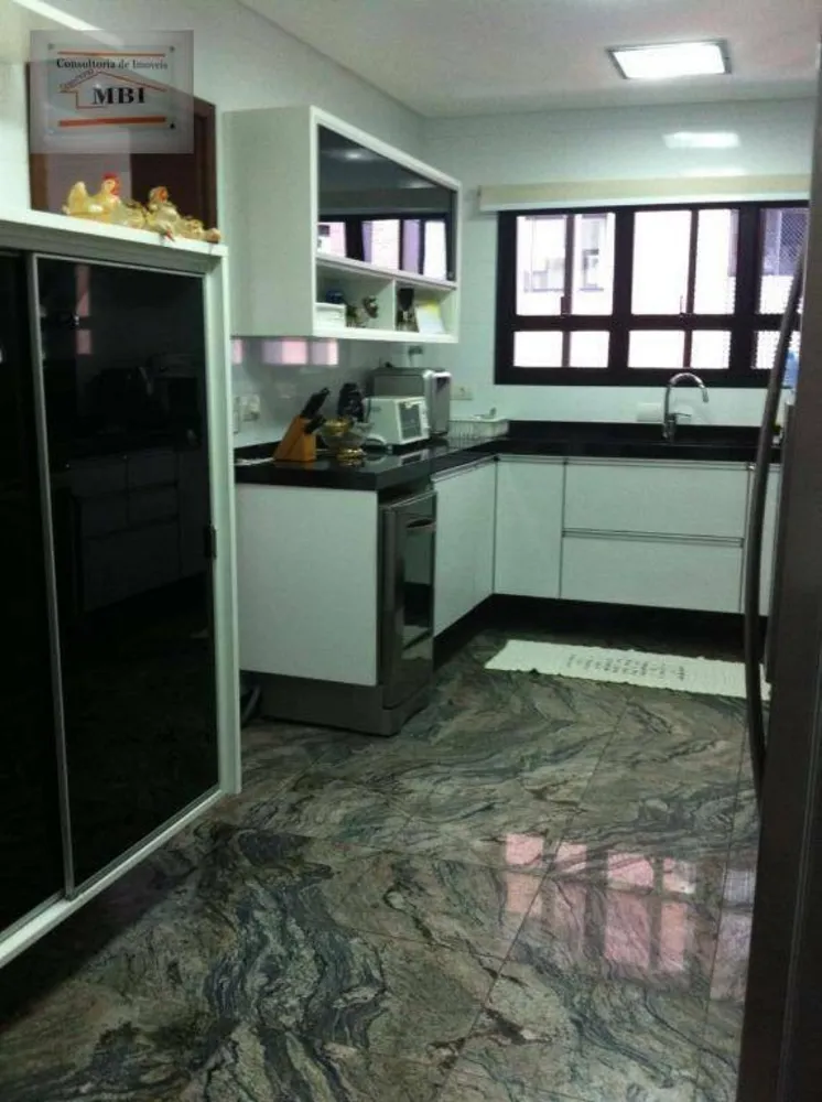 Apartamento, 3 quartos, 243 m² - Foto 2