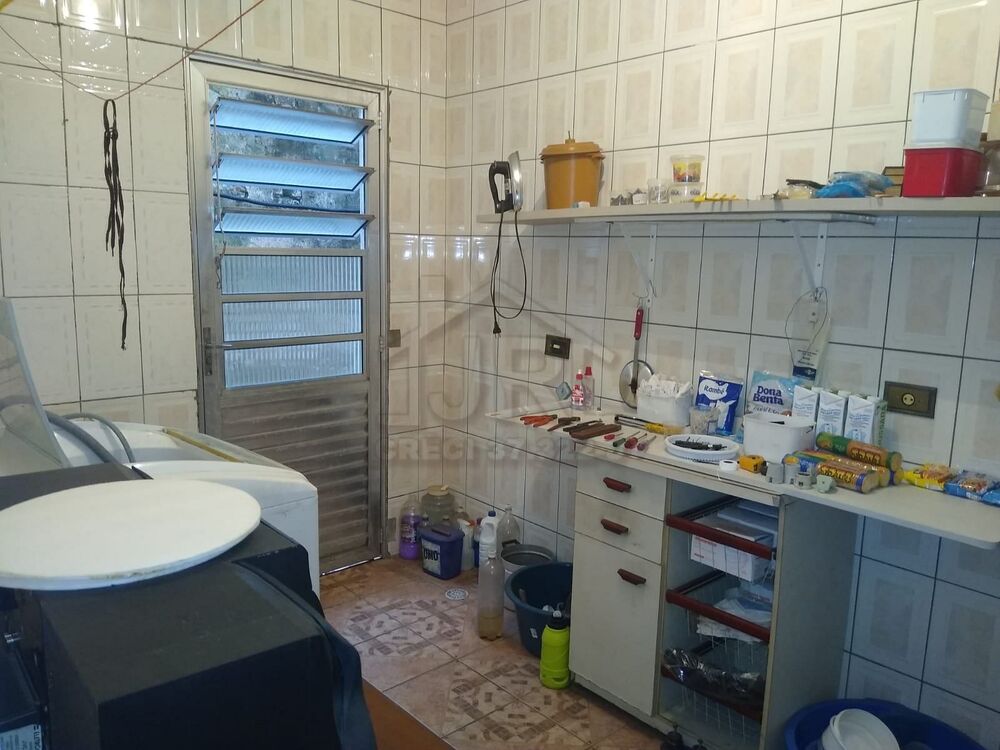 Sobrado à venda com 3 quartos, 150m² - Foto 2