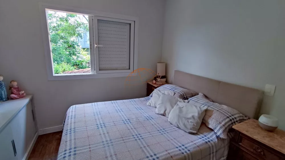 Casa, 4 quartos, 230 m² - Foto 1