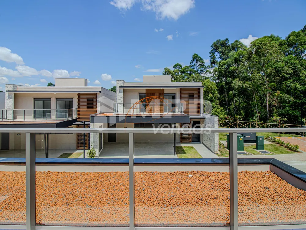 Casa, 3 quartos, 230 m² - Foto 1