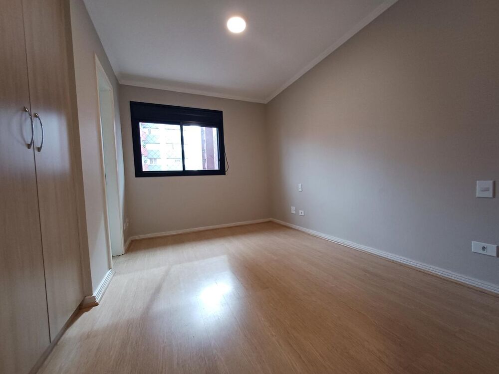 Apartamento para alugar com 3 quartos, 133m² - Foto 9