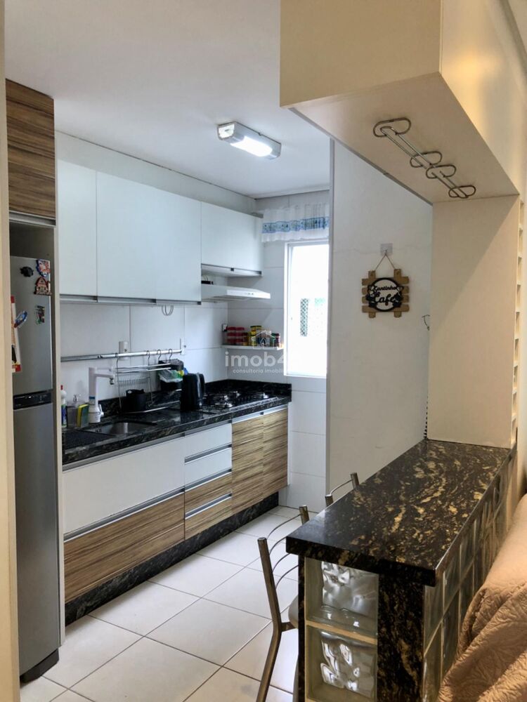 Apartamento à venda com 2 quartos, 76m² - Foto 9