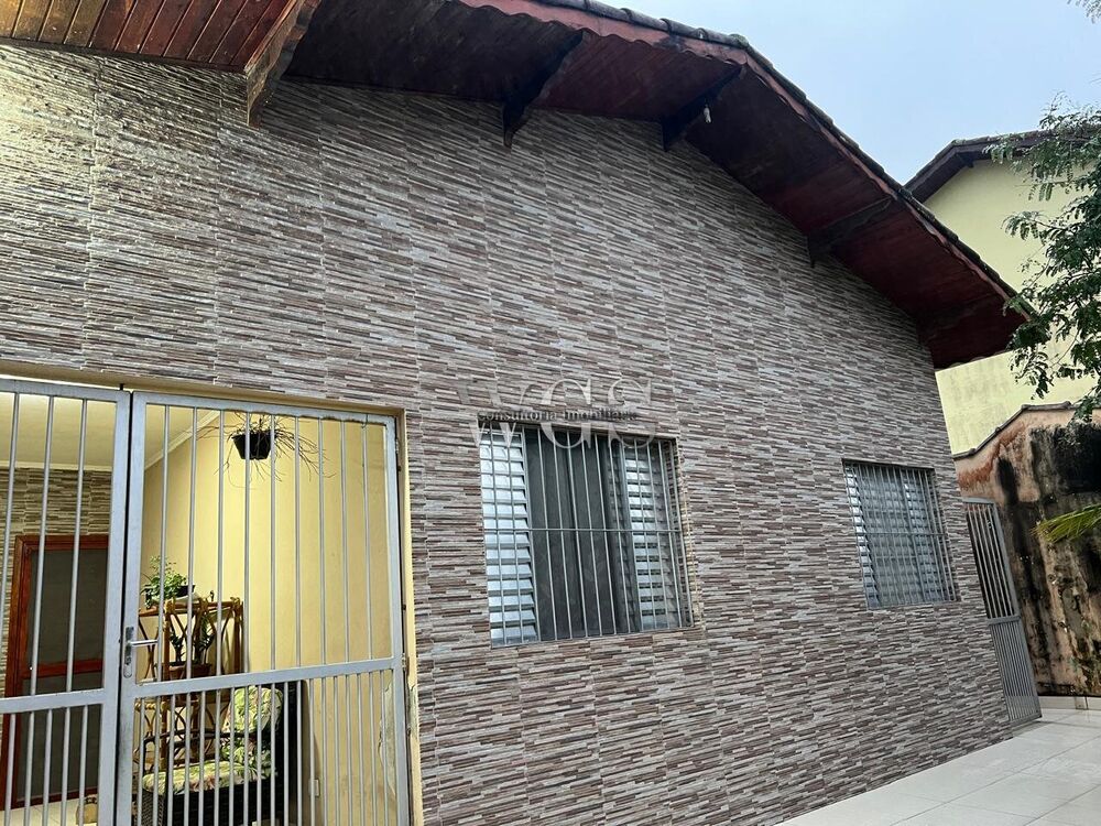 Casa à venda com 3 quartos, 160m² - Foto 1