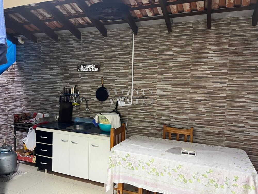 Casa à venda com 3 quartos, 160m² - Foto 3
