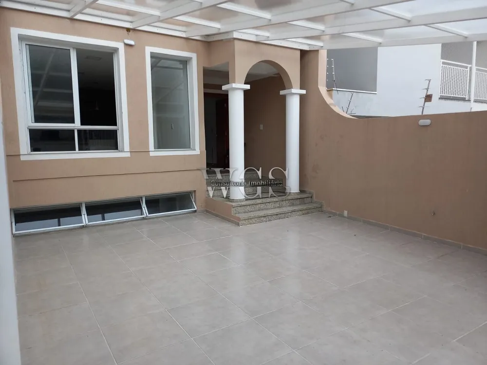 Sobrado, 3 quartos, 229 m² - Foto 1