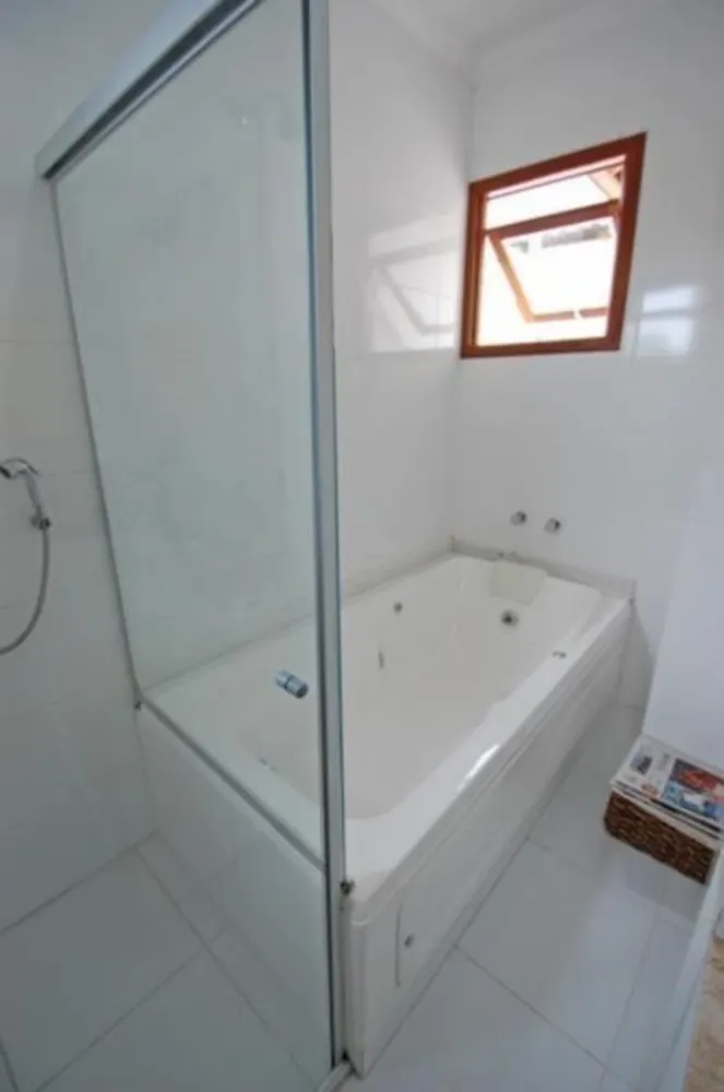 Casa, 4 quartos, 240 m² - Foto 12
