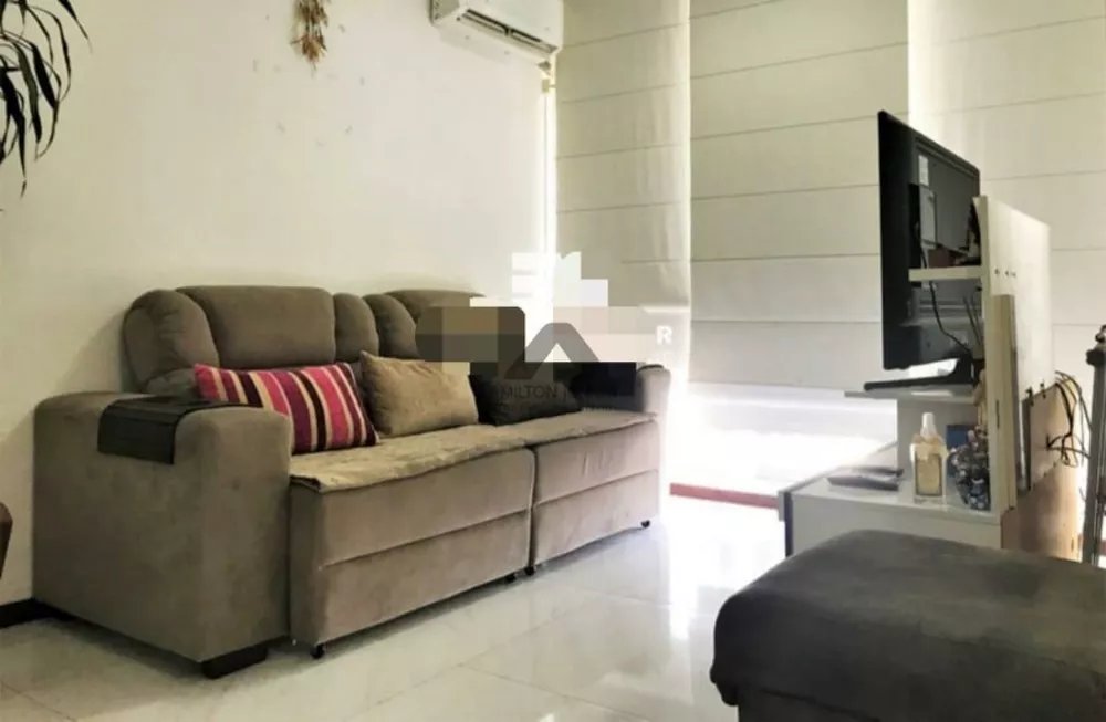 Apartamento à venda com 2 quartos, 77m² - Foto 4