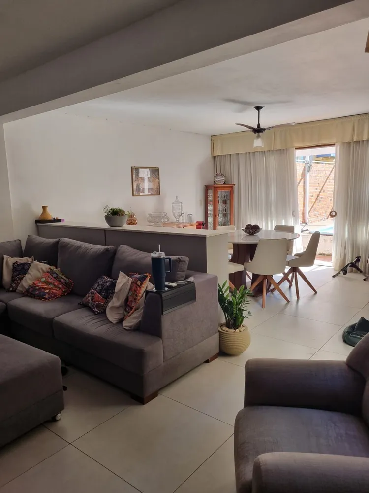 Casa, 3 quartos, 252 m² - Foto 4