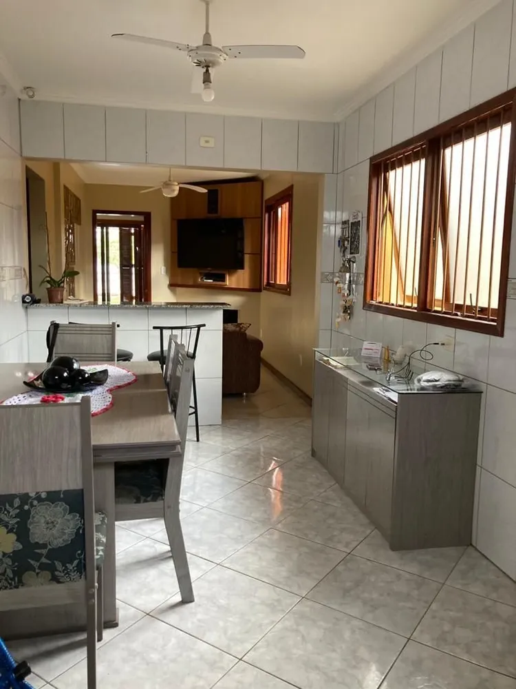 Casa, 3 quartos, 183 m² - Foto 3