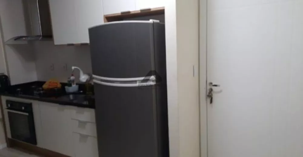 Apartamento à venda com 2 quartos, 62m² - Foto 4