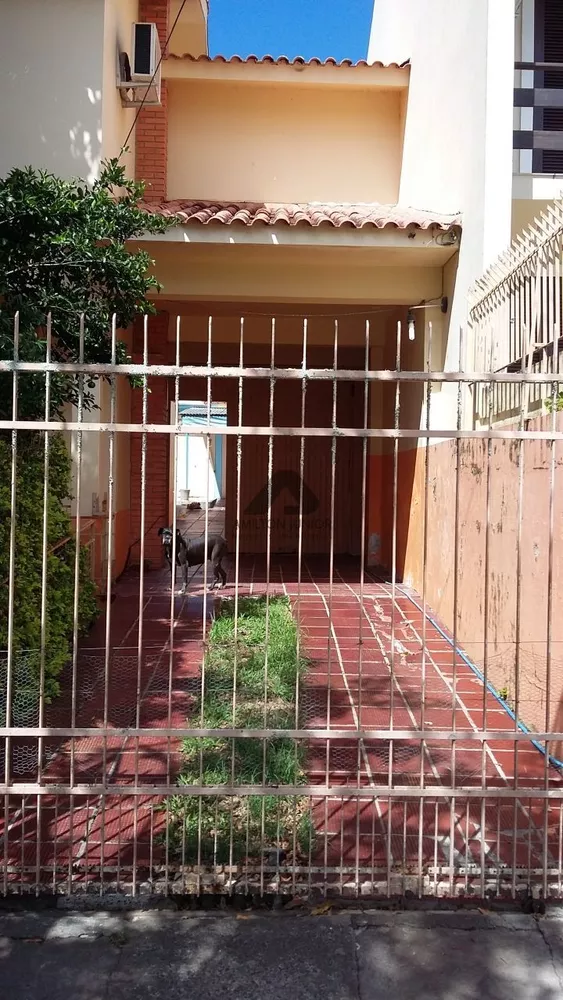 Casa à venda com 3 quartos, 218m² - Foto 2