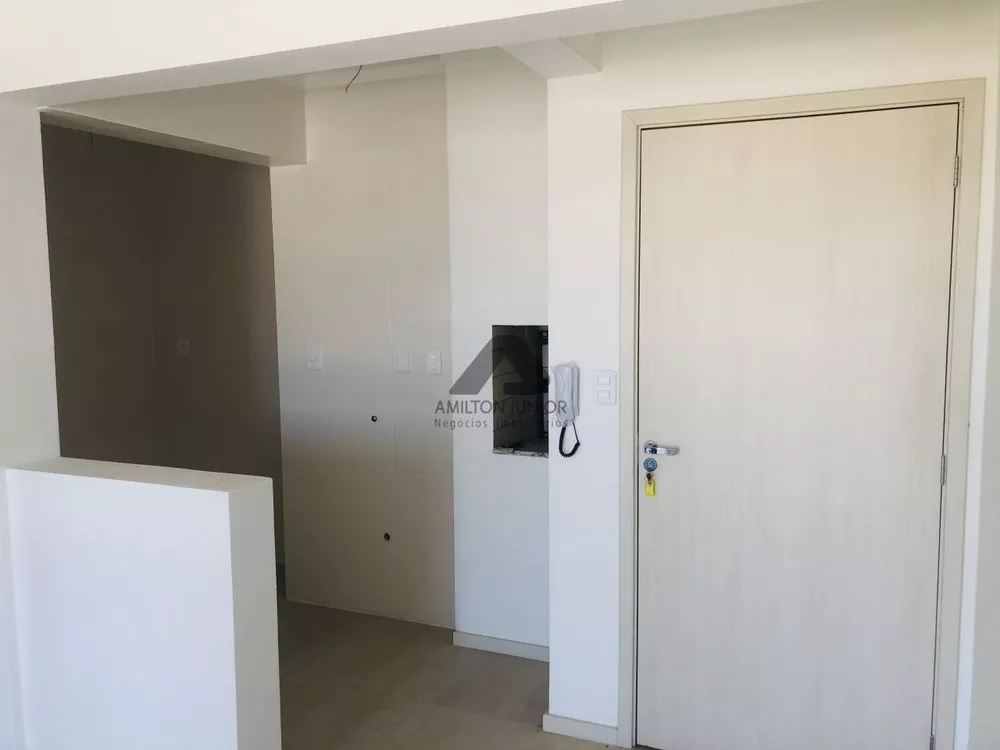 Apartamento à venda com 1 quarto, 42m² - Foto 1