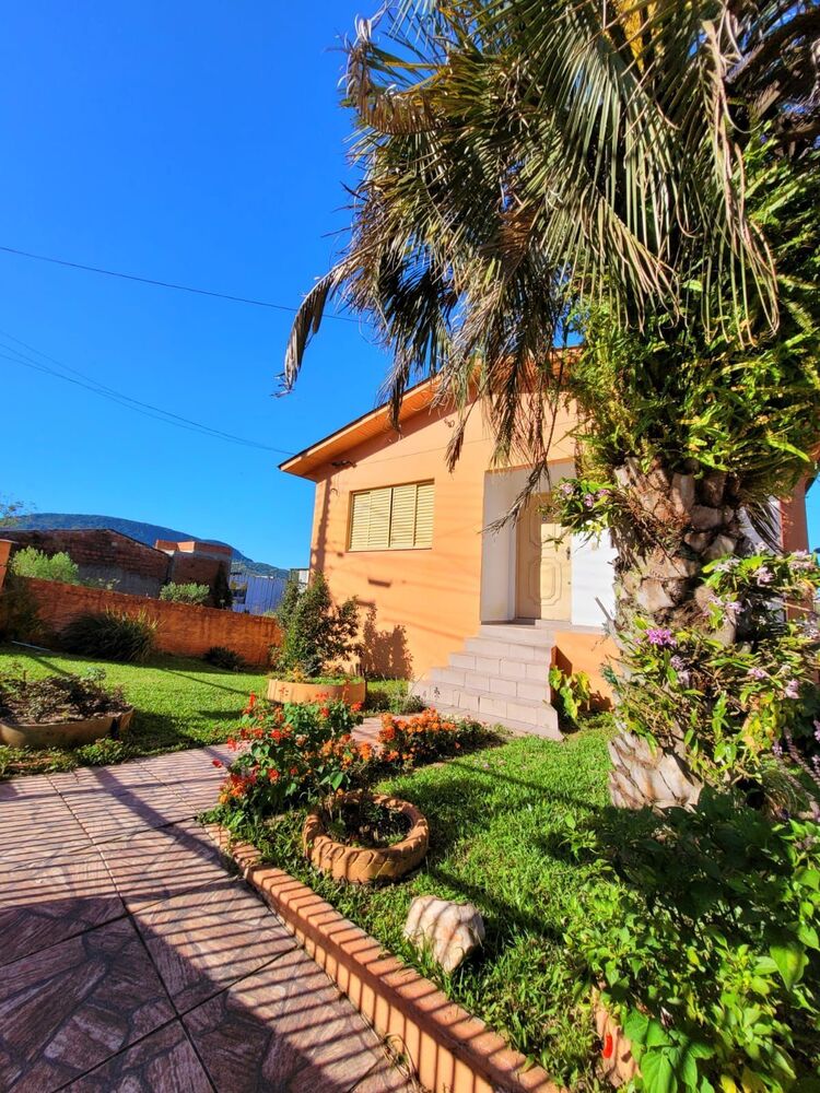 Casa, 3 quartos, 242 m² - Foto 2