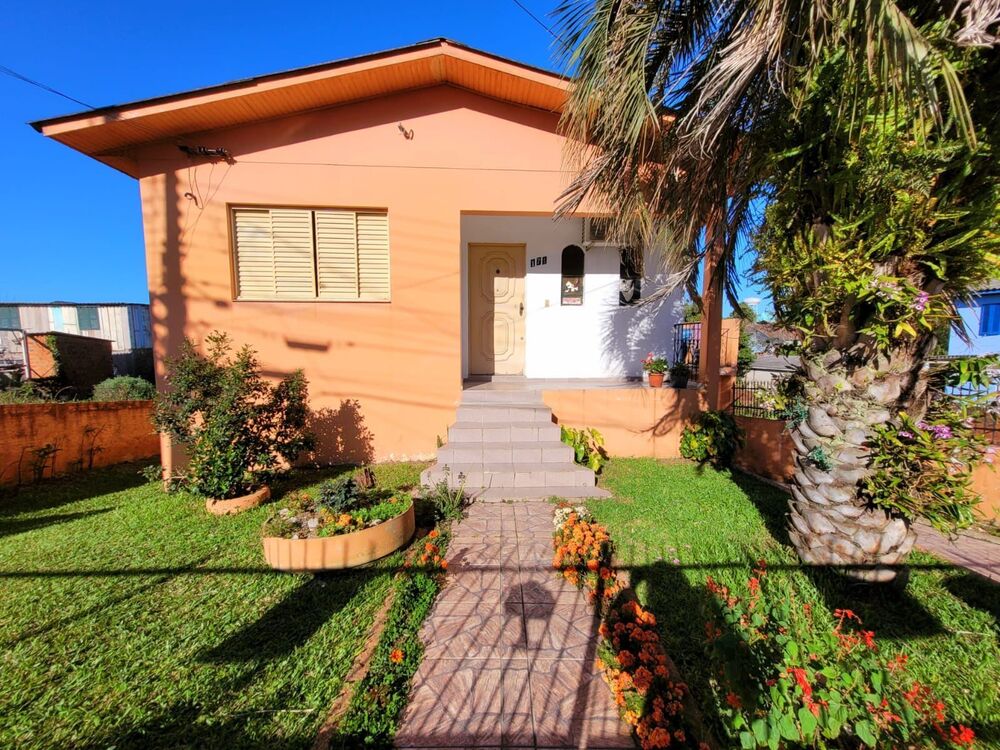 Casa, 3 quartos, 242 m² - Foto 1