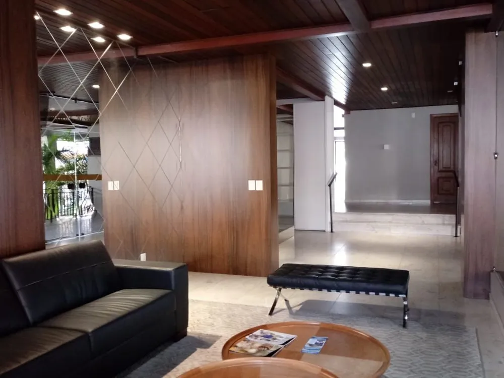 Apartamento, 3 quartos, 218 m² - Foto 1