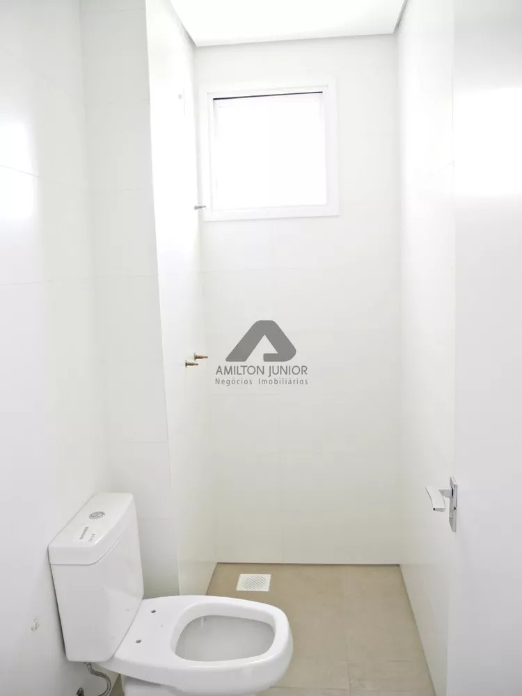 Apartamento à venda com 3 quartos, 221m² - Foto 4