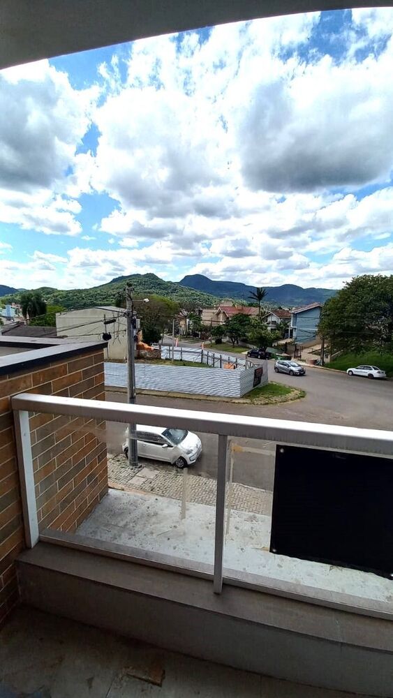 Apartamento à venda com 2 quartos, 67m² - Foto 2
