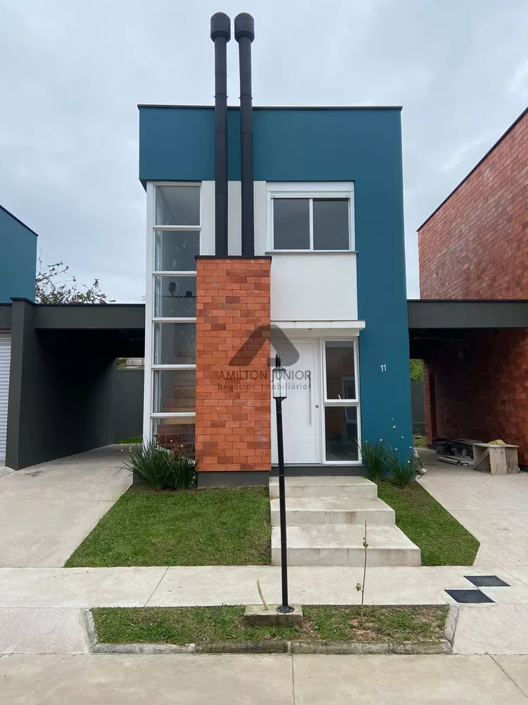 Casa à venda com 2 quartos, 118m² - Foto 1