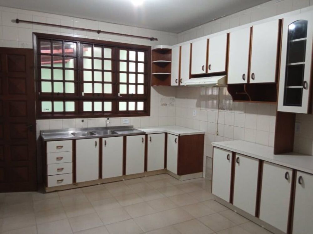 Casa à venda com 3 quartos, 351m² - Foto 10